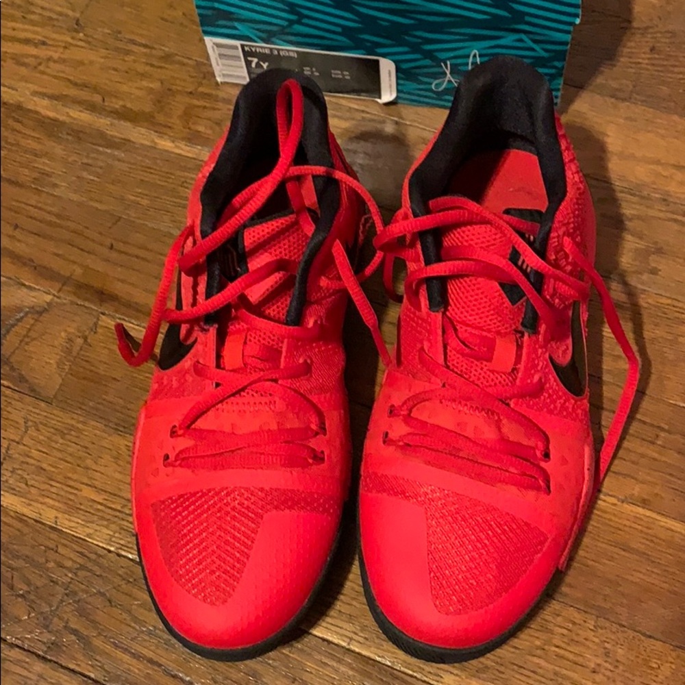 Nike KYRIE 3 (GS) Red/Black